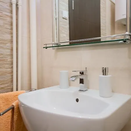 King Milan, Center * 贝尔格莱德