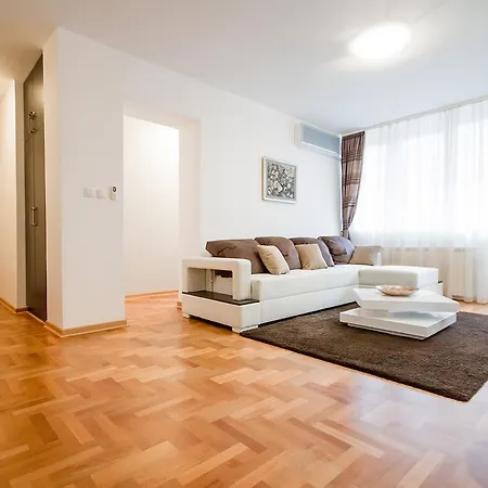 公寓 King Milan, Center