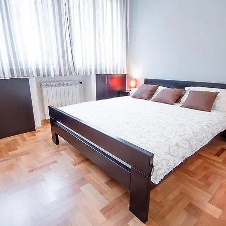 King Milan, Center * 贝尔格莱德