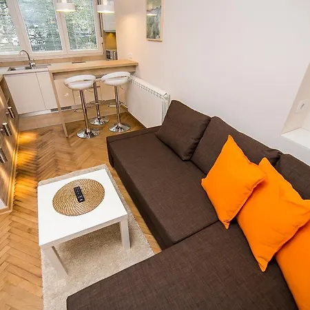 King Milan, Center 贝尔格莱德