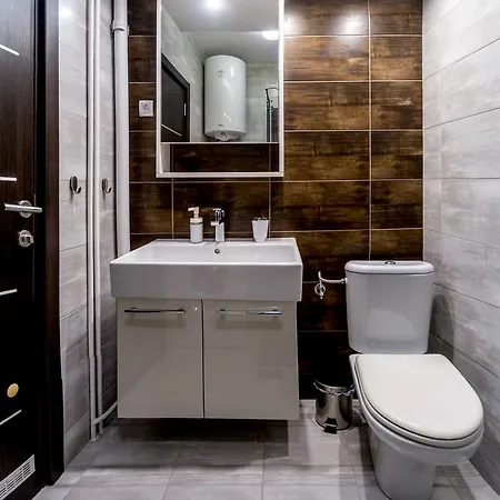 King Milan, Center 公寓 *