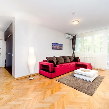 King Milan, Center شقة *